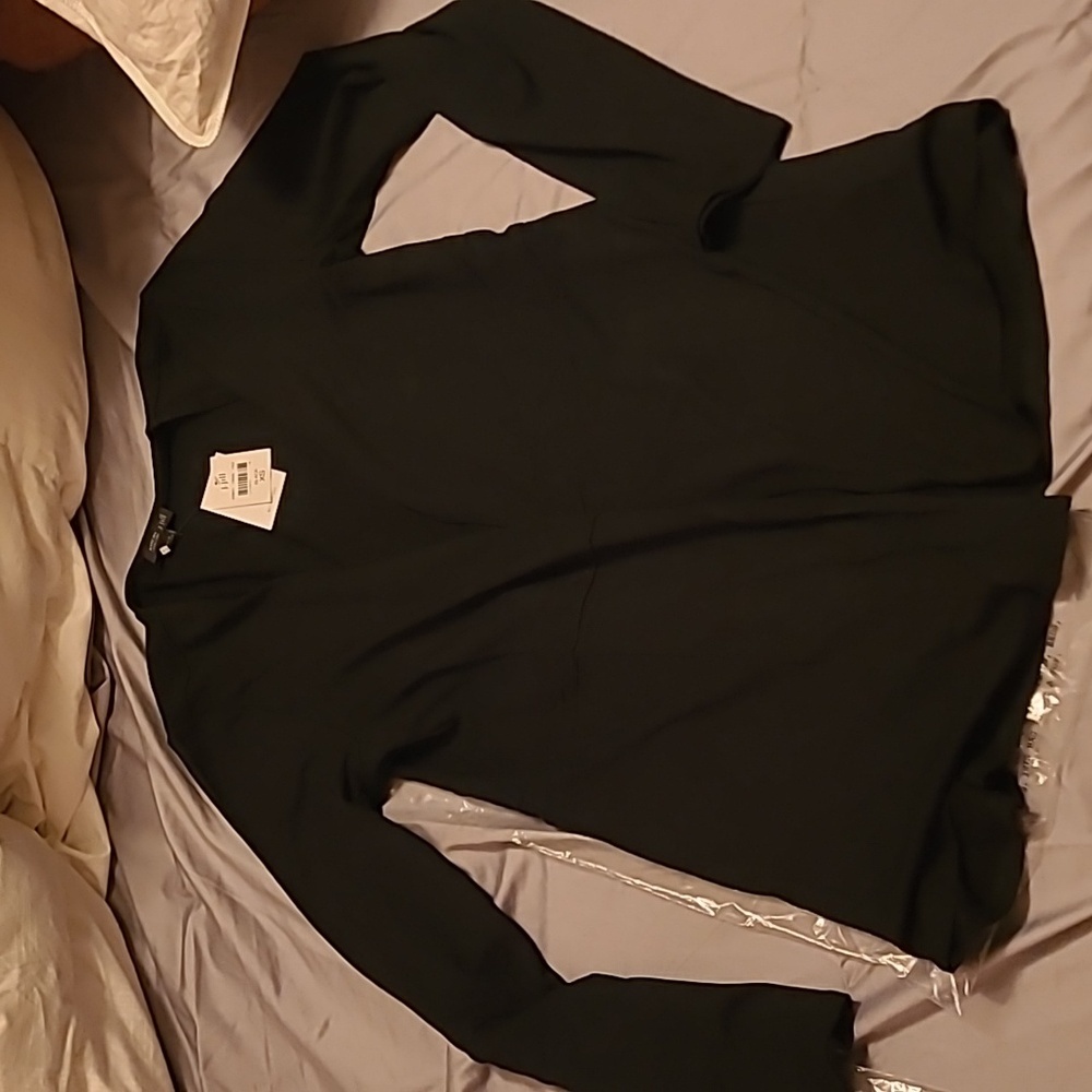 Black womans blouse size XS lightweight